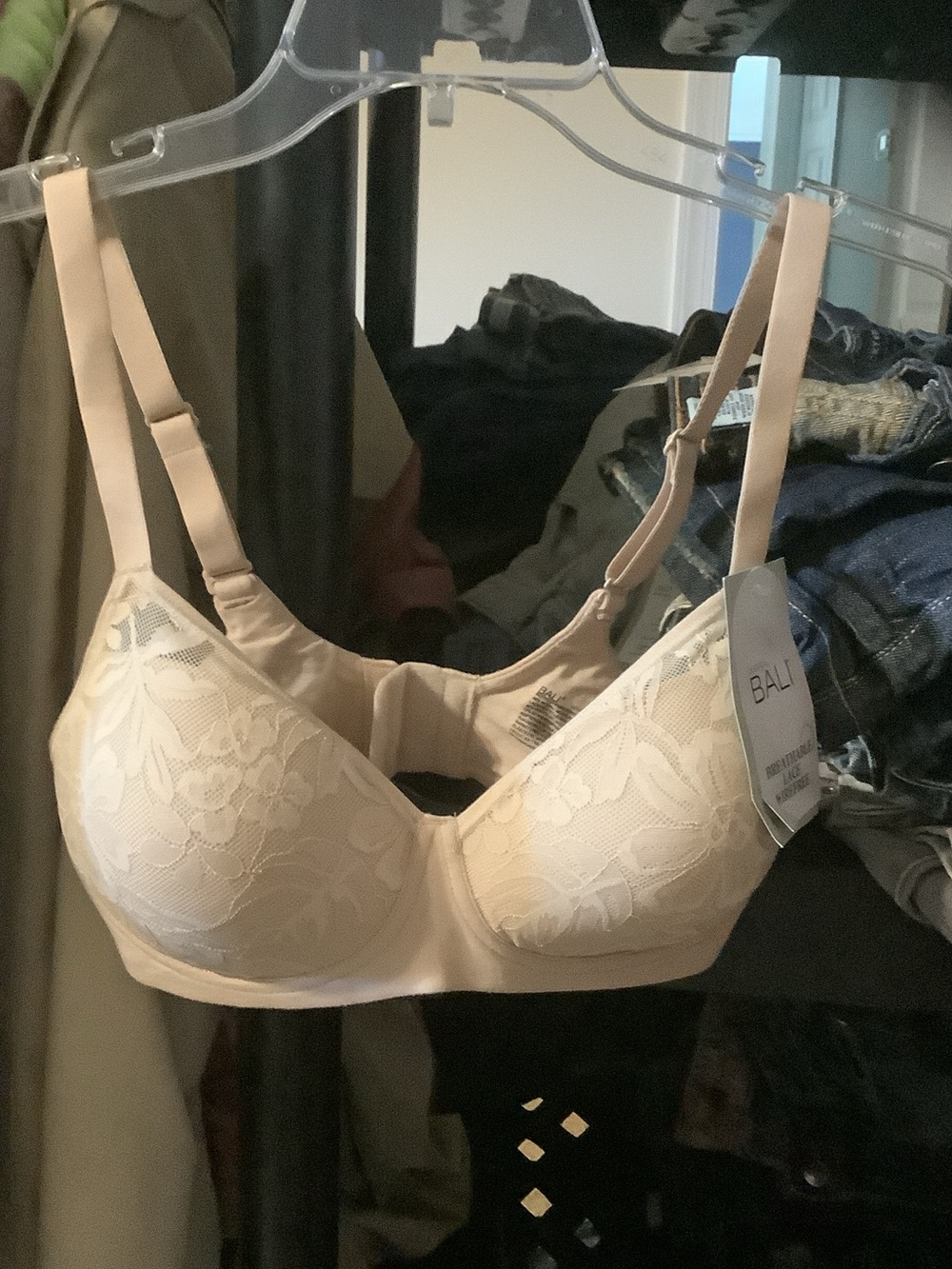 Bali beige bra size small, new
